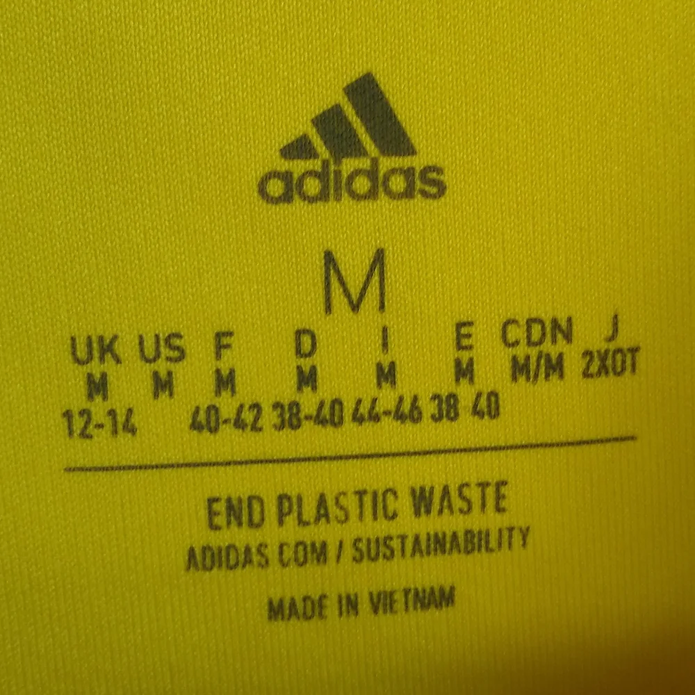 ☆ ADIDAS Yellow Jersey T-shirt